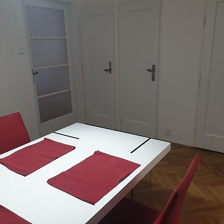 Newly Refurbished Central Прага Экстерьер фото