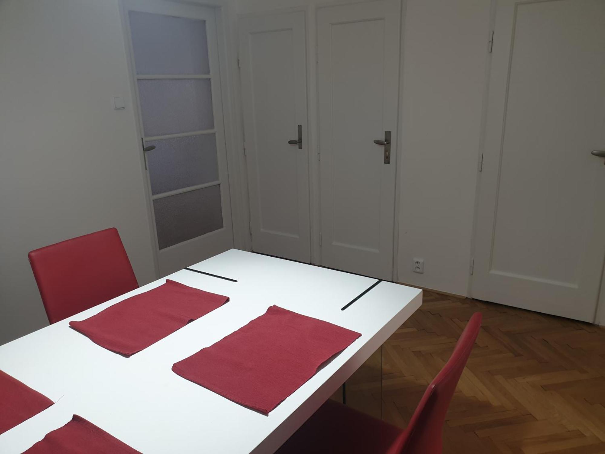 Newly Refurbished Central Прага Экстерьер фото
